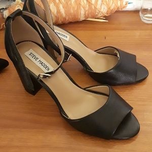 Shoes. Nice black shoes.